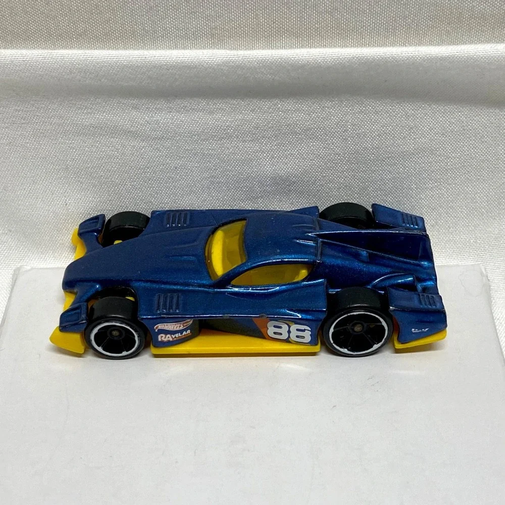 Vintage Hot Wheels Formul8r 2005 Blue #88 Die-cast 1/64 HW Collect Toy Car GUC